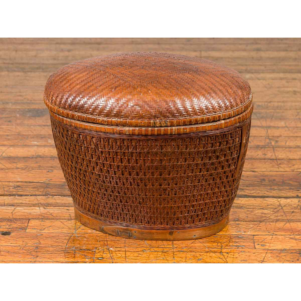 Vintage Chinese Oval Woven Rattan Basket with Lid and Geometric Motifs-9. Asian & Chinese Furniture, Art, Antiques, Vintage Home Décor for sale at FEA Home