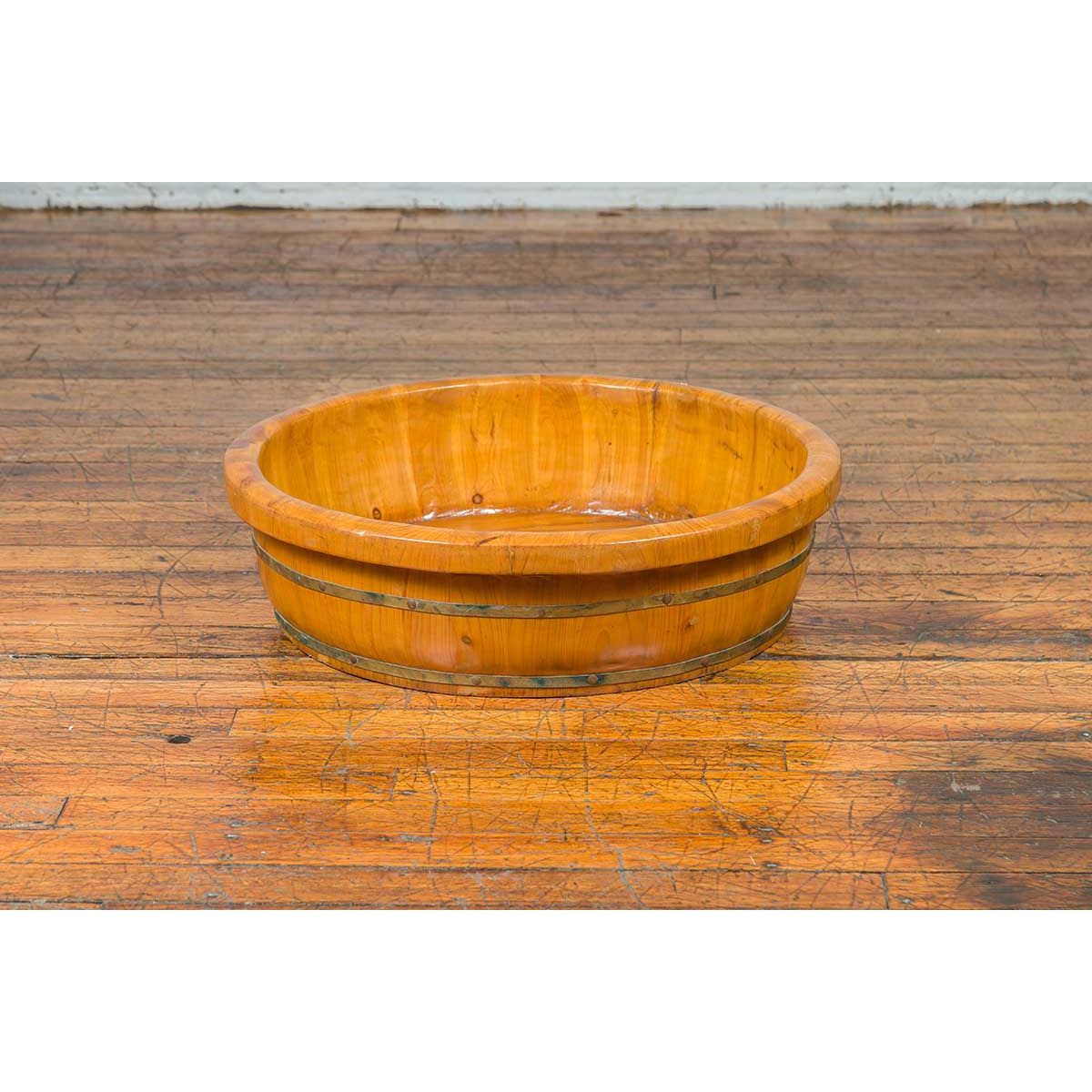 Chinese Qing Dynasty Period 19th Century Elm Round Rice Tray with Brass Braces-4. Asian & Chinese Furniture, Art, Antiques, Vintage Home Décor for sale at FEA Home