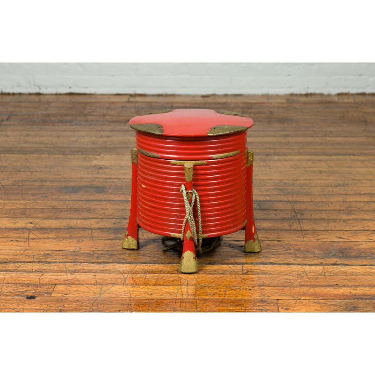 Japanese Taishō Red Lacquered Hokai Box with Brass Accents and Original Rope-8. Asian & Chinese Furniture, Art, Antiques, Vintage Home Décor for sale at FEA Home