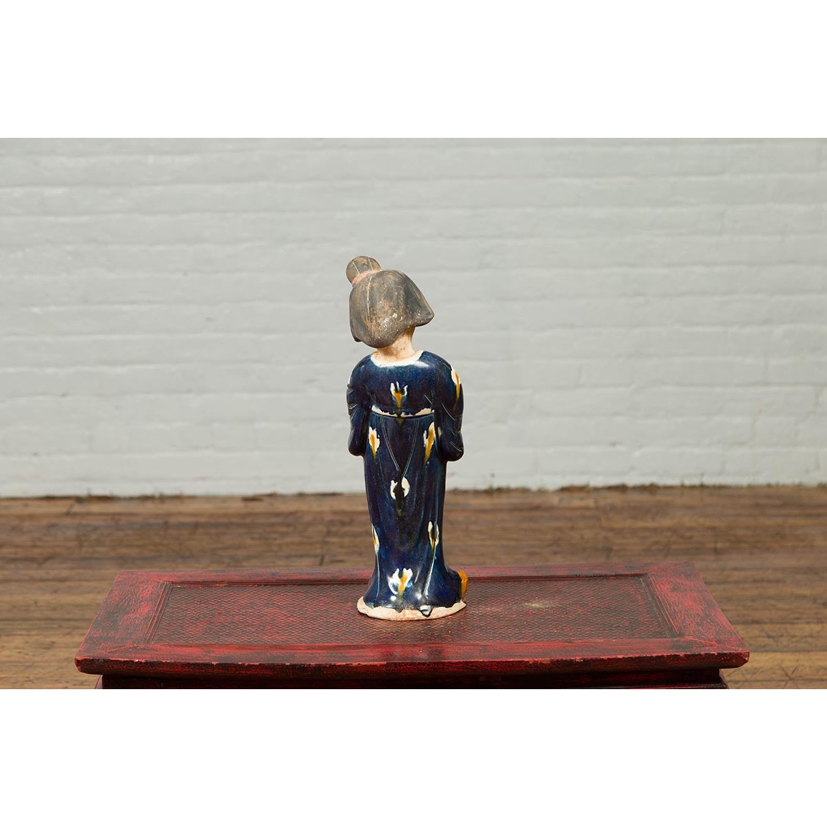 Small Chinese Statue of a Court Lady Wearing Blue Kimono and Holding a Baby-6. Asian & Chinese Furniture, Art, Antiques, Vintage Home Décor for sale at FEA Home