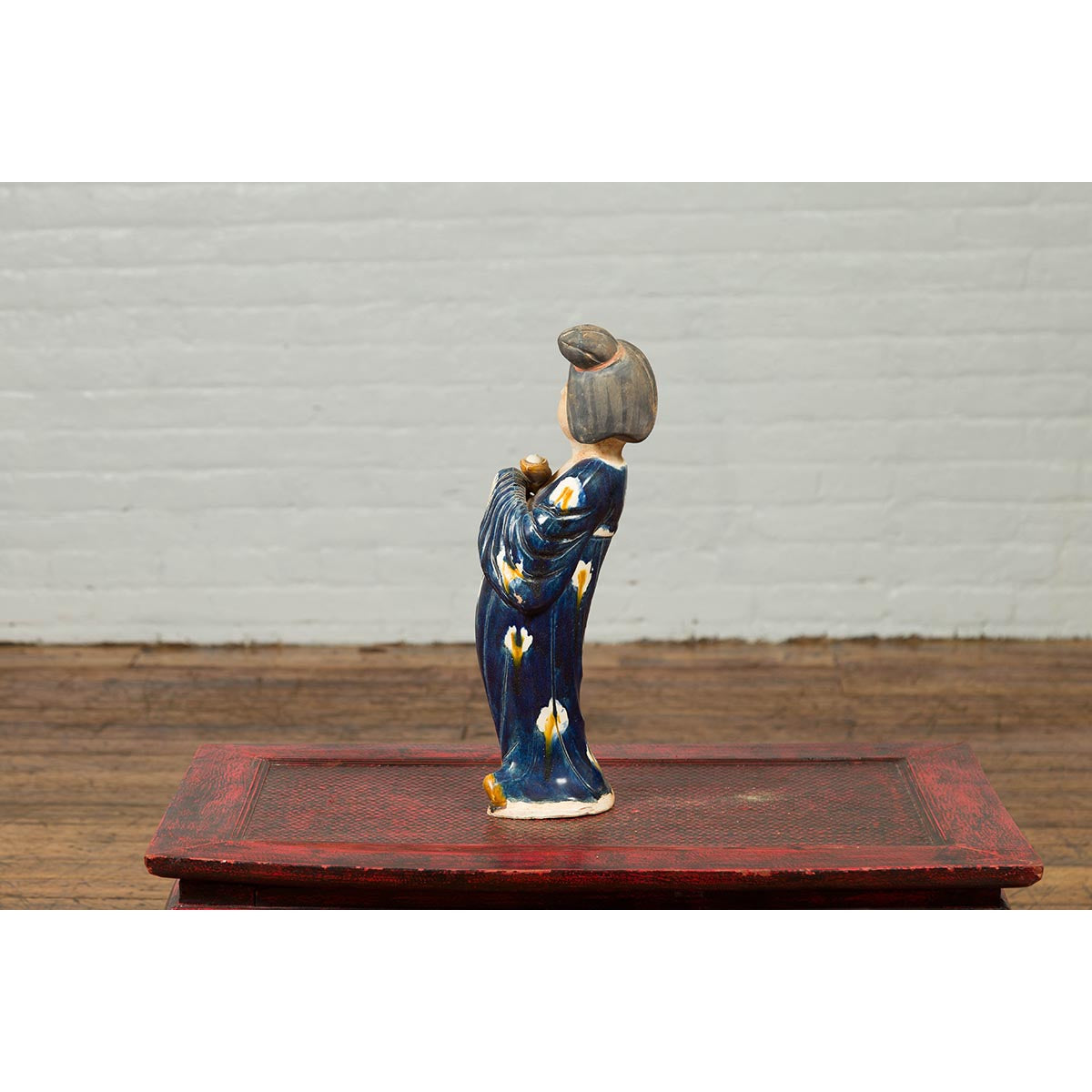 Small Chinese Statue of a Court Lady Wearing Blue Kimono and Holding a Baby-7. Asian & Chinese Furniture, Art, Antiques, Vintage Home Décor for sale at FEA Home
