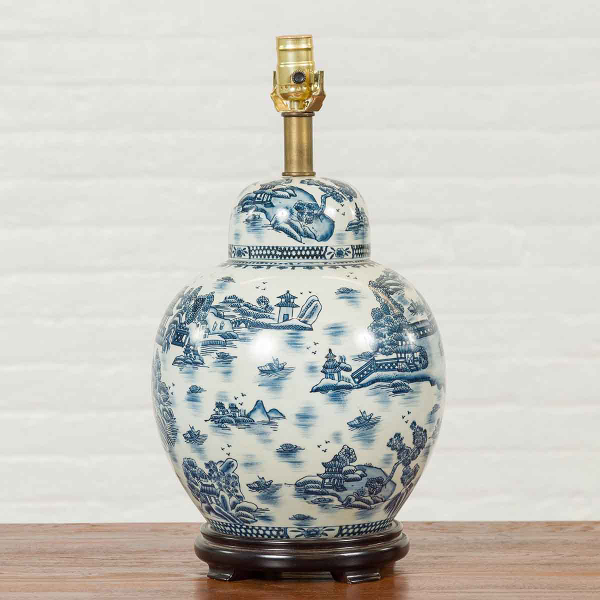 Vintage Chinese Blue and white Porcelain Lamp with Architectures and Landscapes-2. Asian & Chinese Furniture, Art, Antiques, Vintage Home Décor for sale at FEA Home