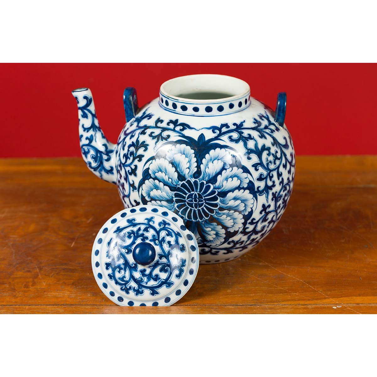 Chinese Vintage Blue and White Porcelain Teapot with Scrolling Foliage Decor-9. Asian & Chinese Furniture, Art, Antiques, Vintage Home Décor for sale at FEA Home