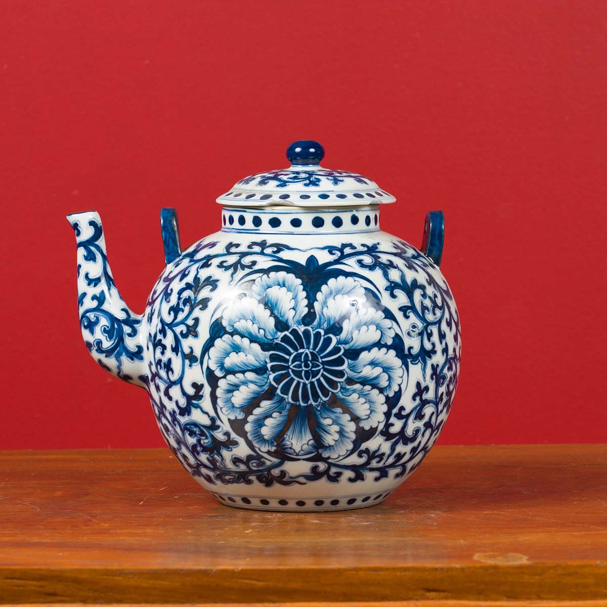 Chinese Vintage Blue and White Porcelain Teapot with Scrolling Foliage Decor-2. Asian & Chinese Furniture, Art, Antiques, Vintage Home Décor for sale at FEA Home