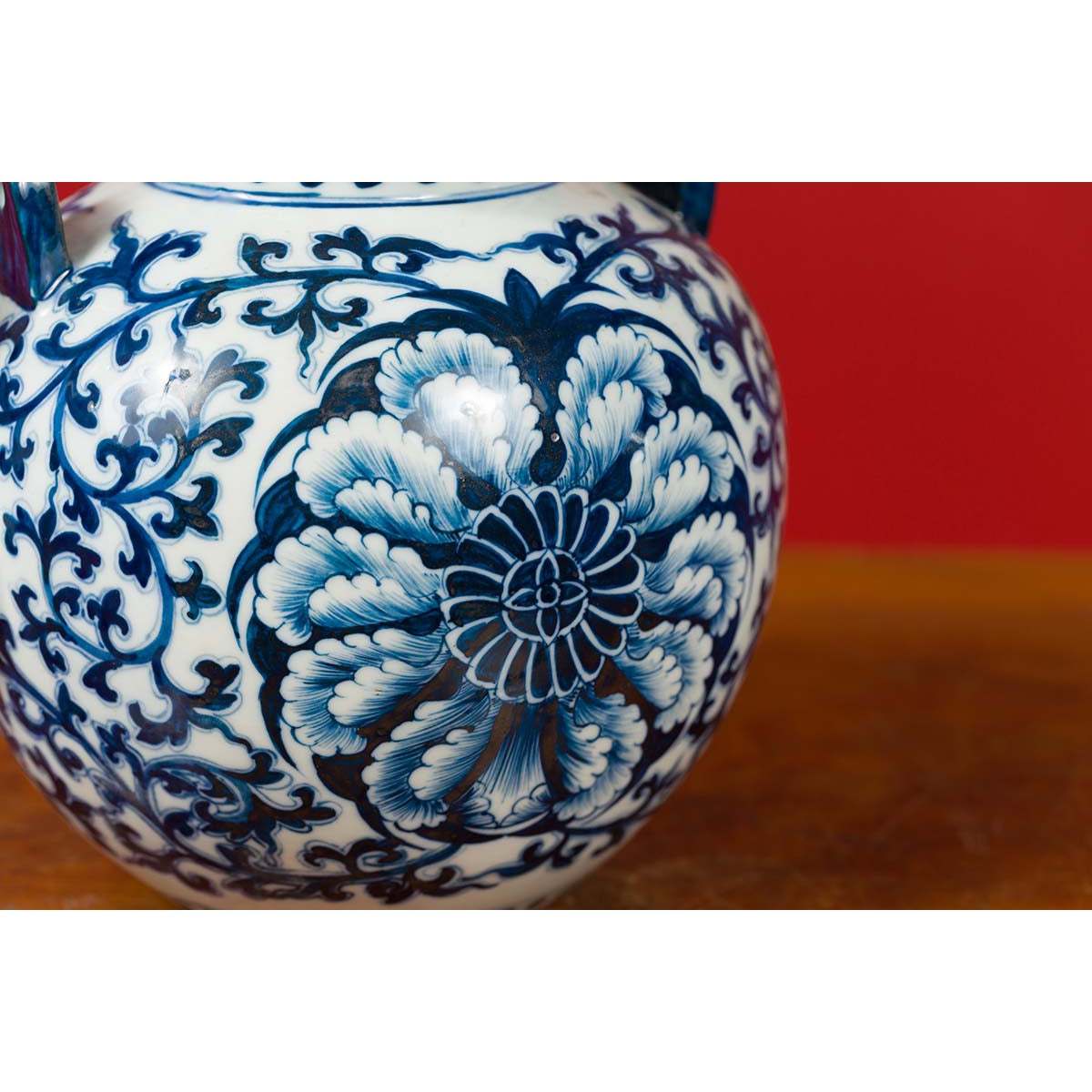 Chinese Vintage Blue and White Porcelain Teapot with Scrolling Foliage Decor-5. Asian & Chinese Furniture, Art, Antiques, Vintage Home Décor for sale at FEA Home