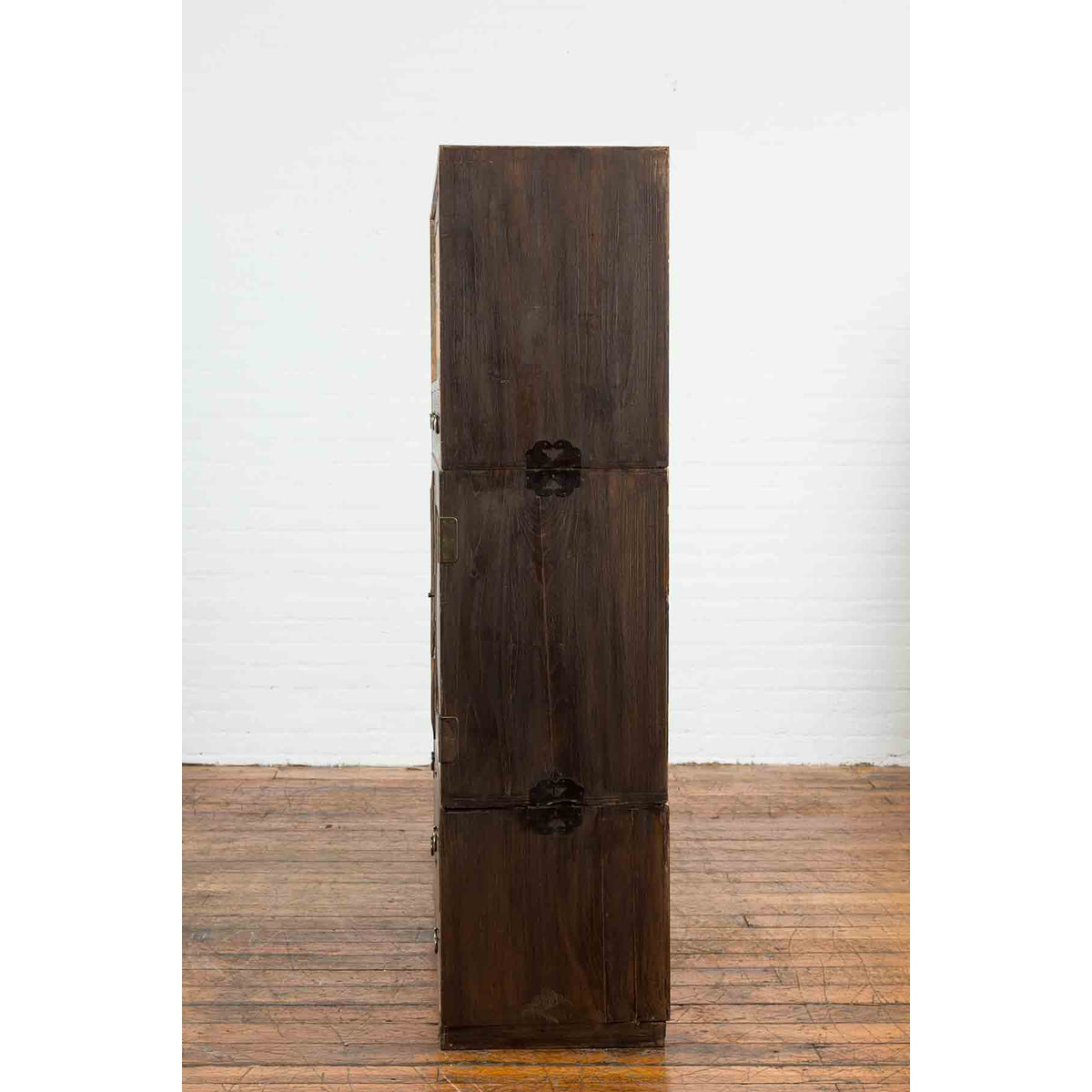 Early 20th Century Japanese Taishō Cabinet with Hand-Painted Woodblock Prints-14. Asian & Chinese Furniture, Art, Antiques, Vintage Home Décor for sale at FEA Home