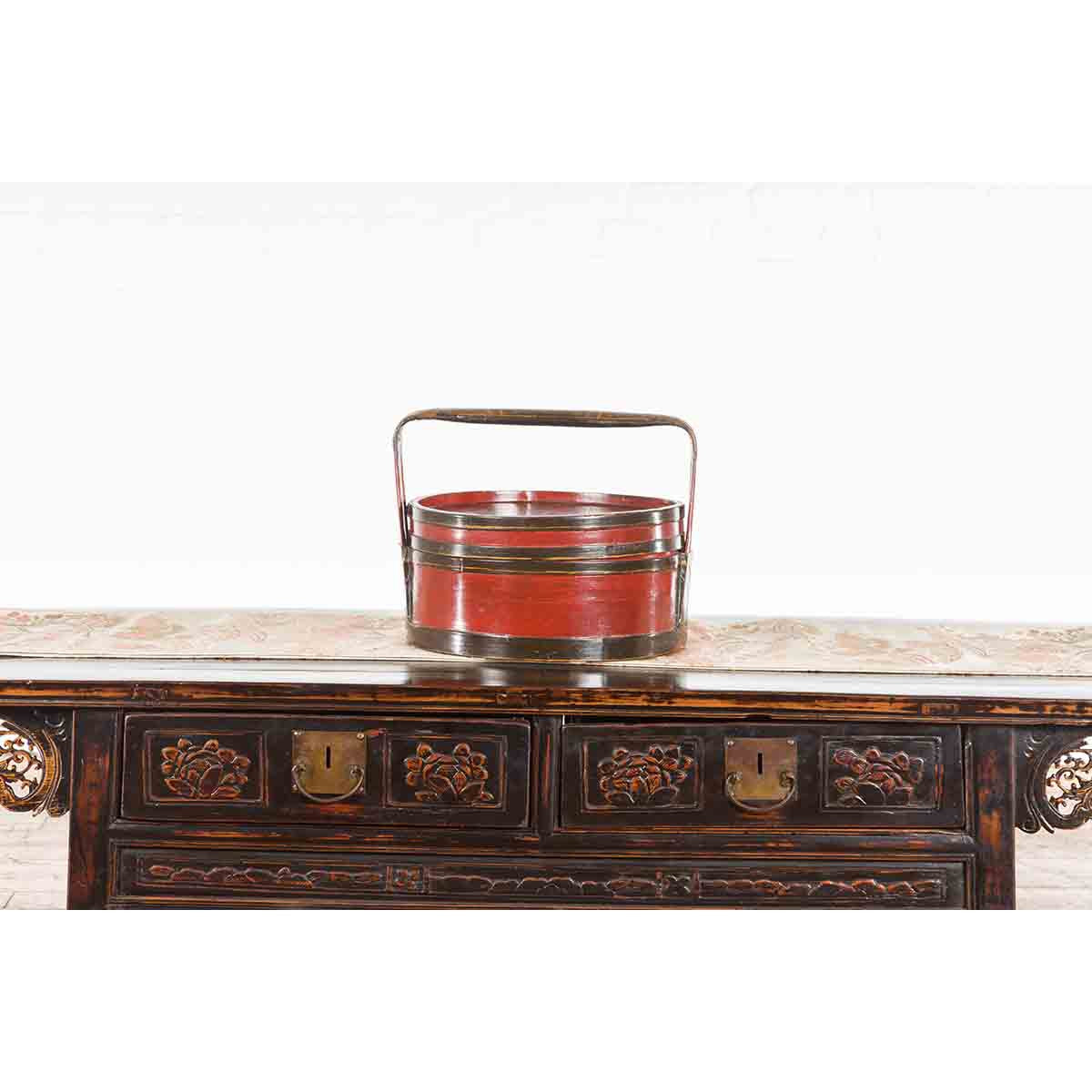 Chinese Vintage Round Picnic Basket with Gilt Chinoiserie Design-5. Asian & Chinese Furniture, Art, Antiques, Vintage Home Décor for sale at FEA Home