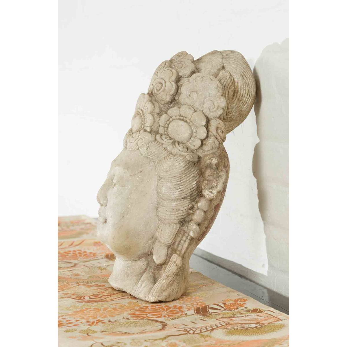 Vintage Chinese Carved Stone Bust of Guanyin the Bodhisattva of Compassion-9. Asian & Chinese Furniture, Art, Antiques, Vintage Home Décor for sale at FEA Home