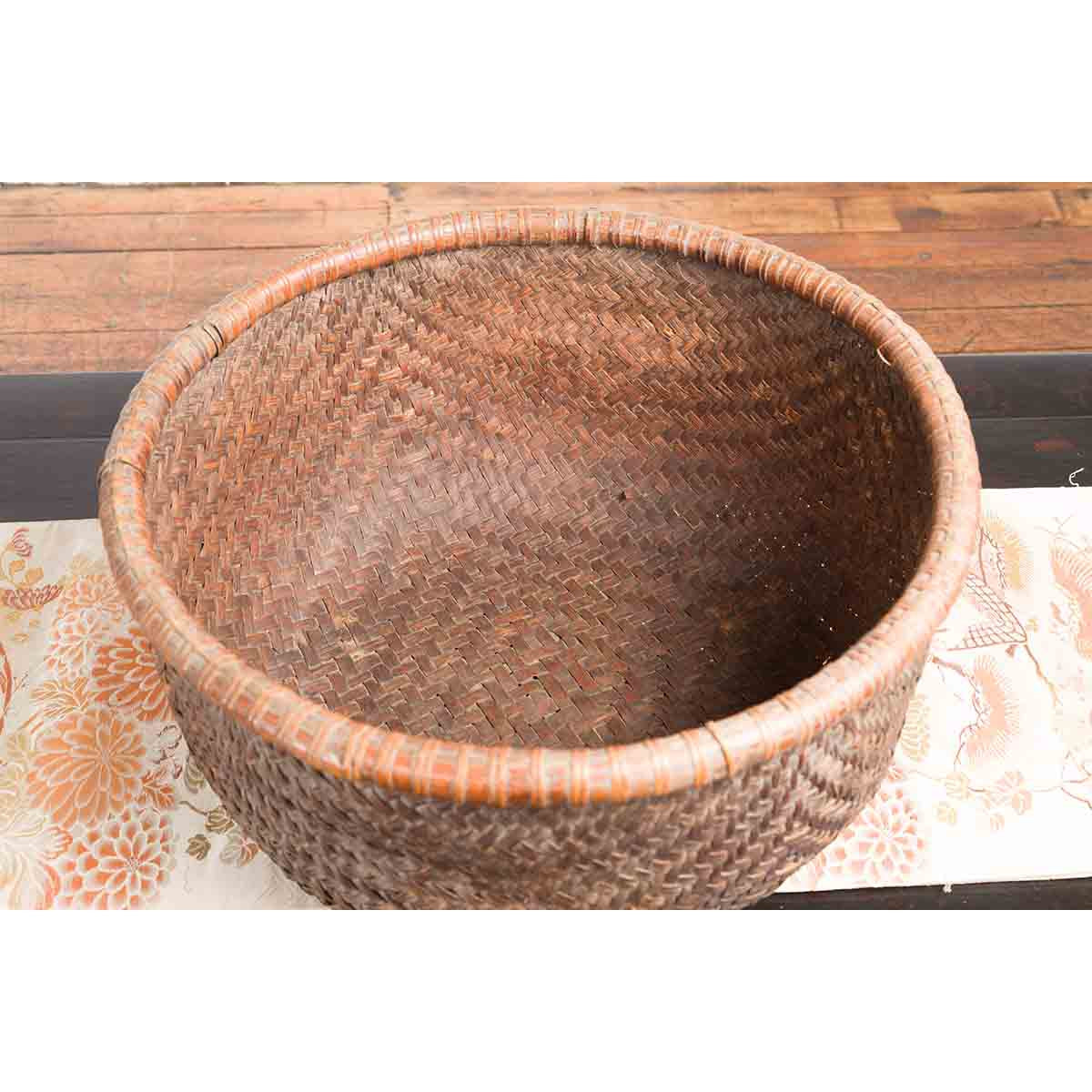 Rustic Chinese Qing Dynasty 19th Century Woven Rattan Round Grain Basket-7. Asian & Chinese Furniture, Art, Antiques, Vintage Home Décor for sale at FEA Home