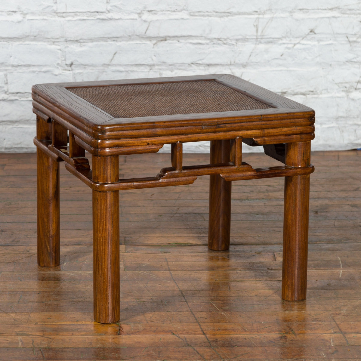 Qing Dynasty 19th Century Chinese Wooden Side Table with Pillar Strut Motifs-4. Asian & Chinese Furniture, Art, Antiques, Vintage Home Décor for sale at FEA Home