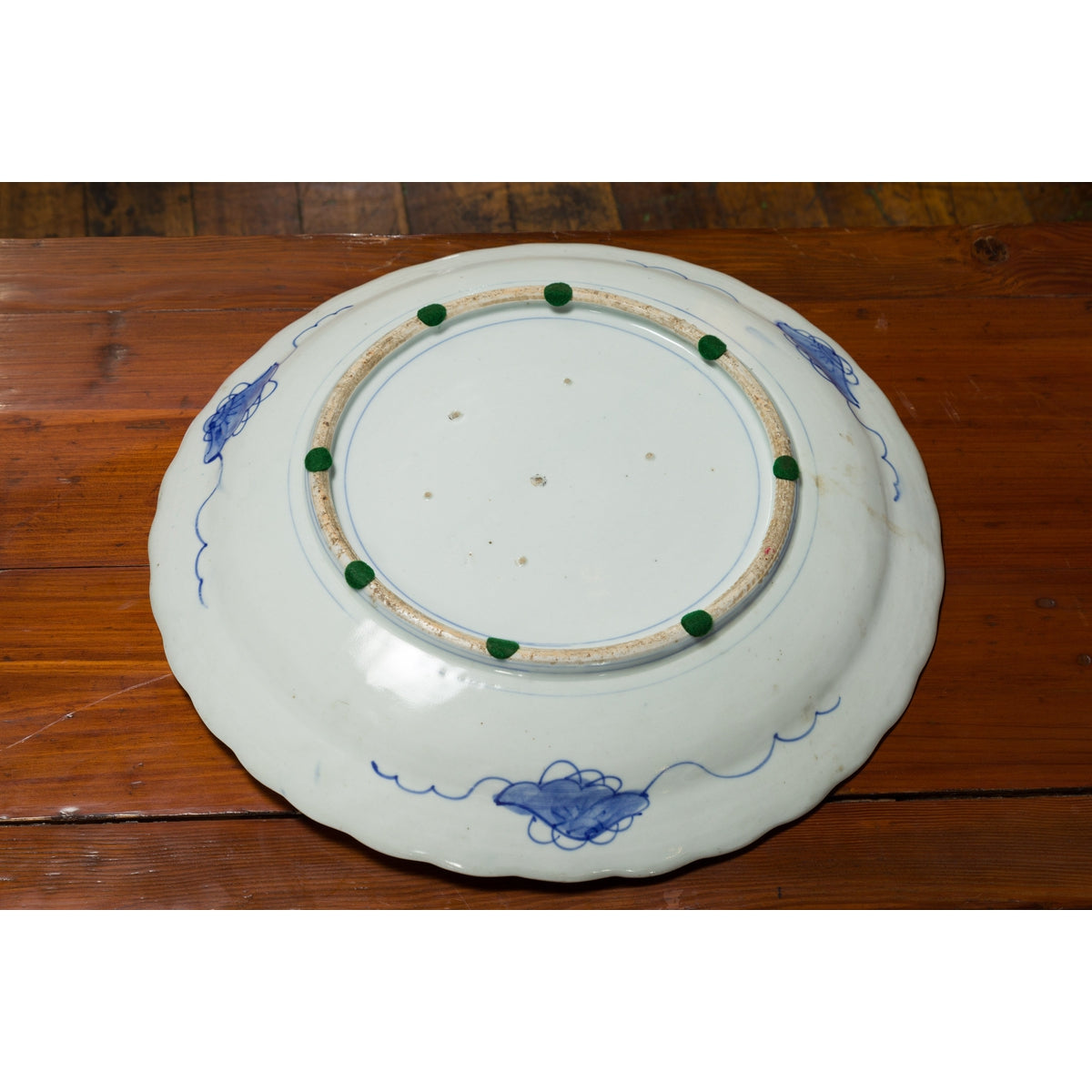 19th Century Japanese Porcelain Imari Plate with Painted Blue and White Décor-15. Asian & Chinese Furniture, Art, Antiques, Vintage Home Décor for sale at FEA Home