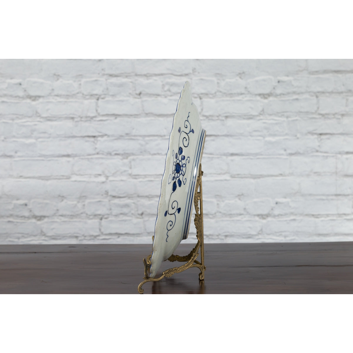 19th Century Japanese Porcelain Imari Plate with Painted Blue and White Décor-16. Asian & Chinese Furniture, Art, Antiques, Vintage Home Décor for sale at FEA Home