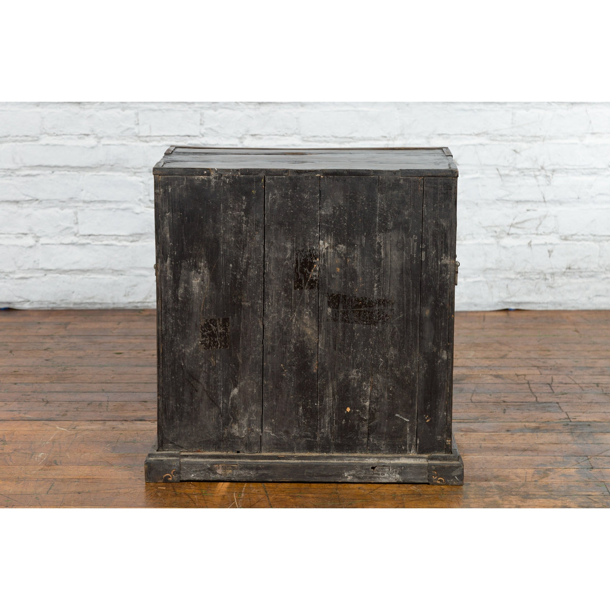 A Chinese Qing Dynasty Period 19th Century Carrying Chest with Lateral Handles-18. Asian & Chinese Furniture, Art, Antiques, Vintage Home Décor for sale at FEA Home