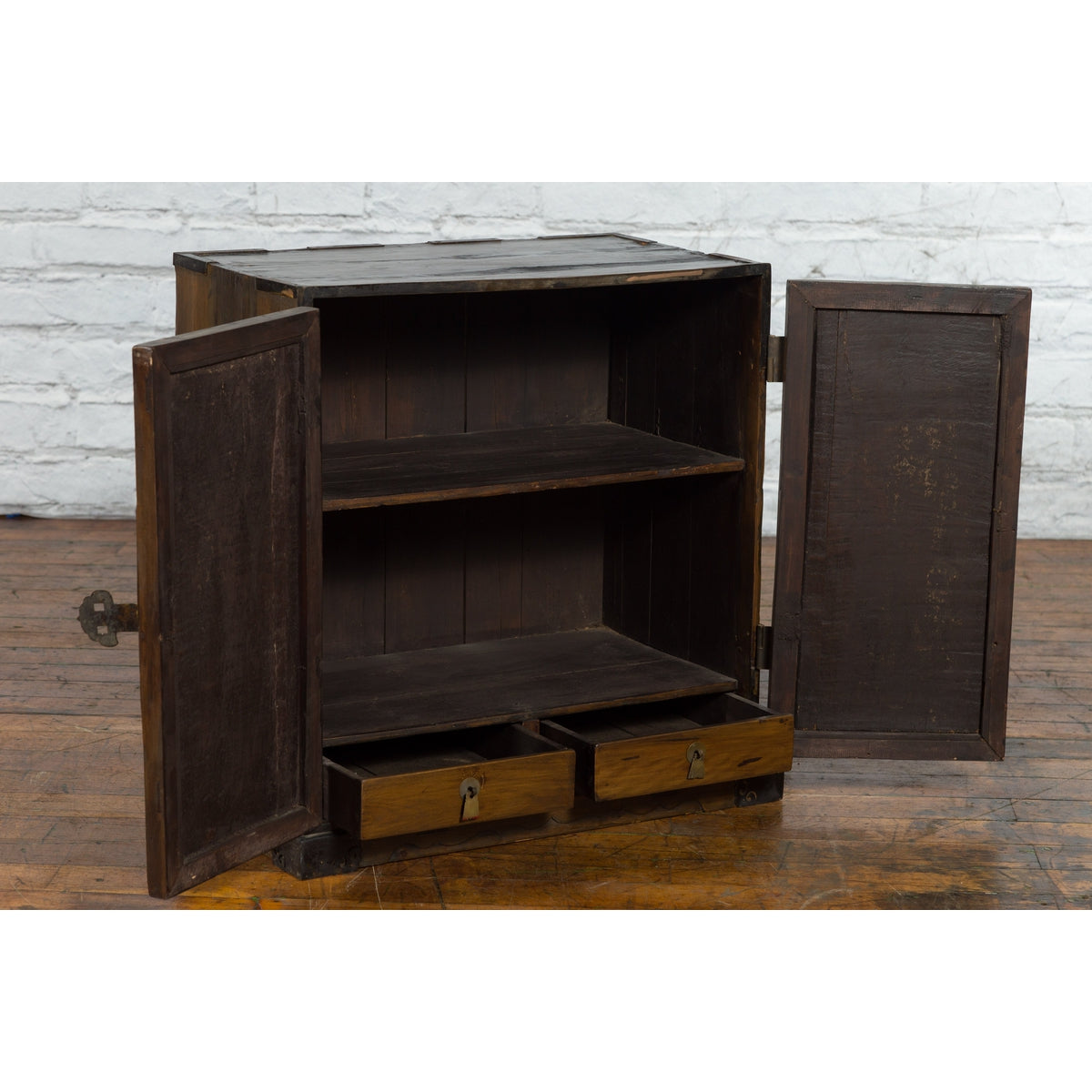 A Chinese Qing Dynasty Period 19th Century Carrying Chest with Lateral Handles-4. Asian & Chinese Furniture, Art, Antiques, Vintage Home Décor for sale at FEA Home