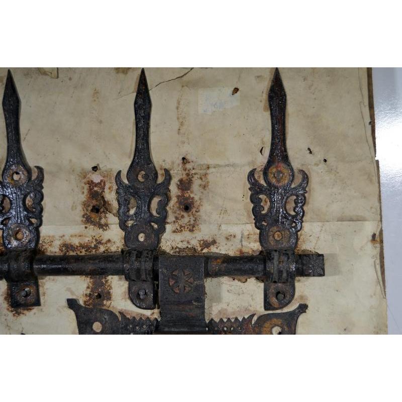 Antique Kerala Indian Iron Gate Lock-3. Asian & Chinese Furniture, Art, Antiques, Vintage Home Décor for sale at FEA Home