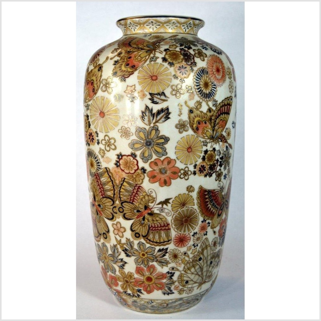 Chinese Hand Painted Porcelain Vase-7. Asian & Chinese Furniture, Art, Antiques, Vintage Home Décor for sale at FEA Home