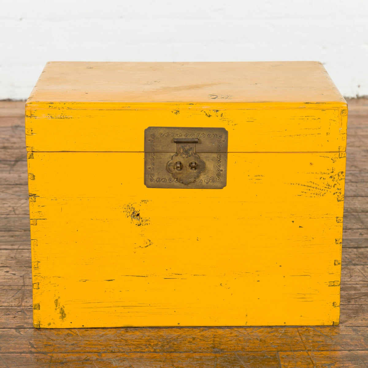 Chinese Late Qing Dynasty Yellow Lacquered Blanket Chest with Brass Hardware-13. Asian & Chinese Furniture, Art, Antiques, Vintage Home Décor for sale at FEA Home