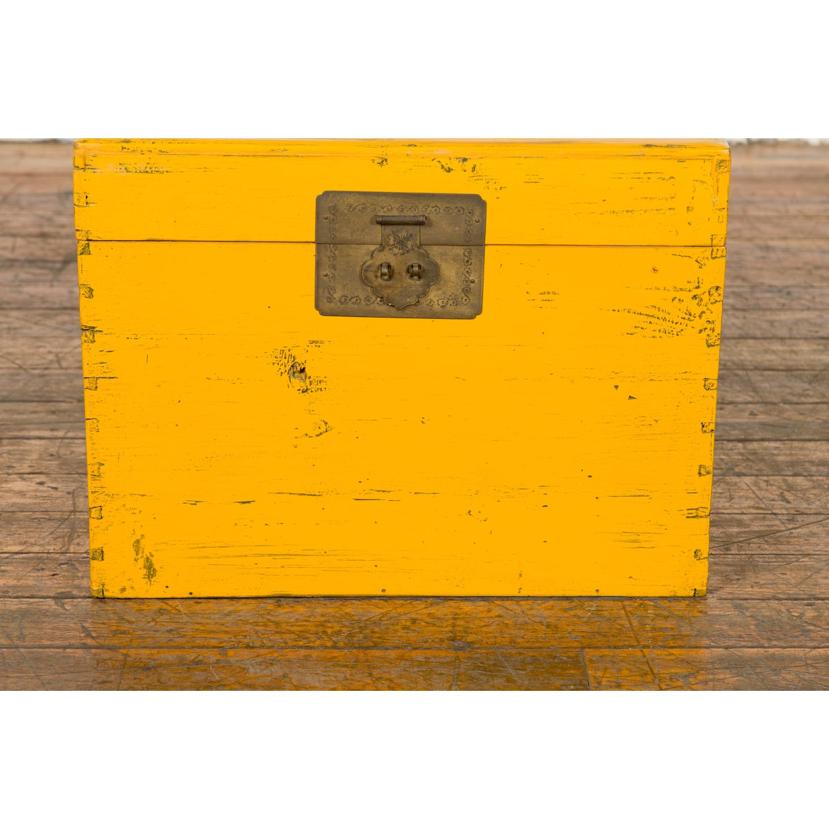 Chinese Late Qing Dynasty Yellow Lacquered Blanket Chest with Brass Hardware-16. Asian & Chinese Furniture, Art, Antiques, Vintage Home Décor for sale at FEA Home