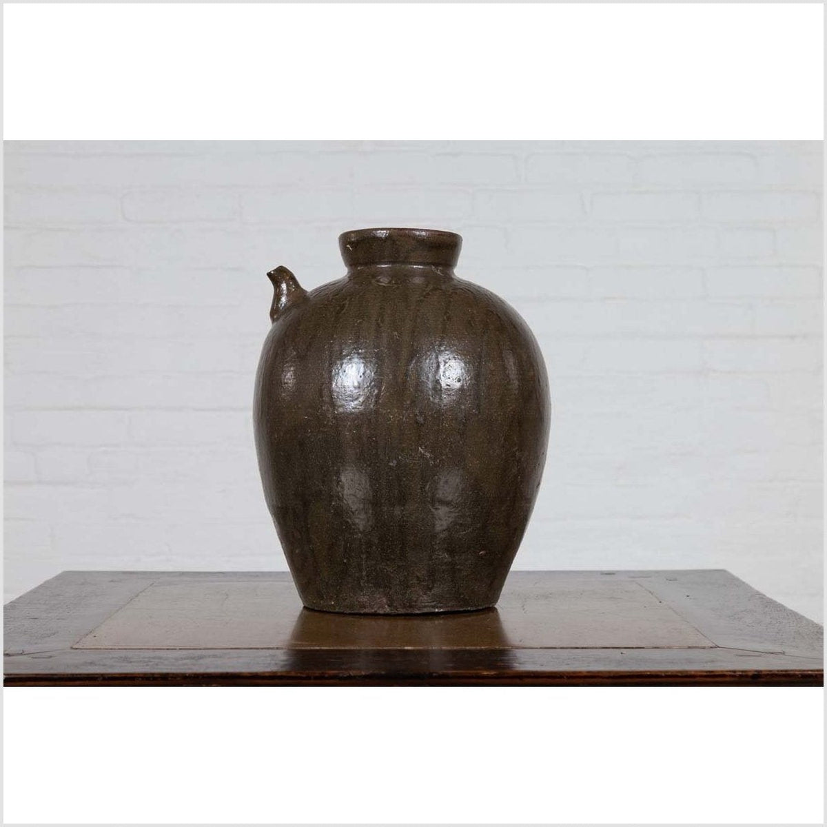 Chinese Qing Dynasty Glazed Water Jug with Petite Spout from the 19th Century-6. Asian & Chinese Furniture, Art, Antiques, Vintage Home Décor for sale at FEA Home