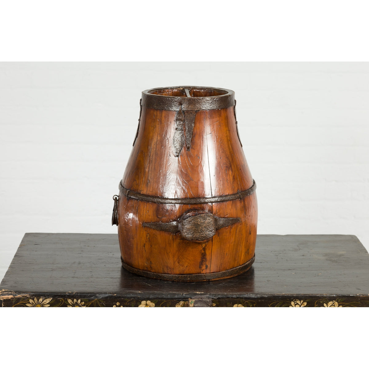Chinese Qing Dynasty Period 19th Century Pear-Shaped Wooden Grain Basket-10. Asian & Chinese Furniture, Art, Antiques, Vintage Home Décor for sale at FEA Home