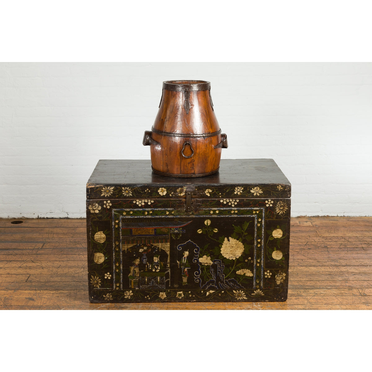 Chinese Qing Dynasty Period 19th Century Pear-Shaped Wooden Grain Basket-6. Asian & Chinese Furniture, Art, Antiques, Vintage Home Décor for sale at FEA Home