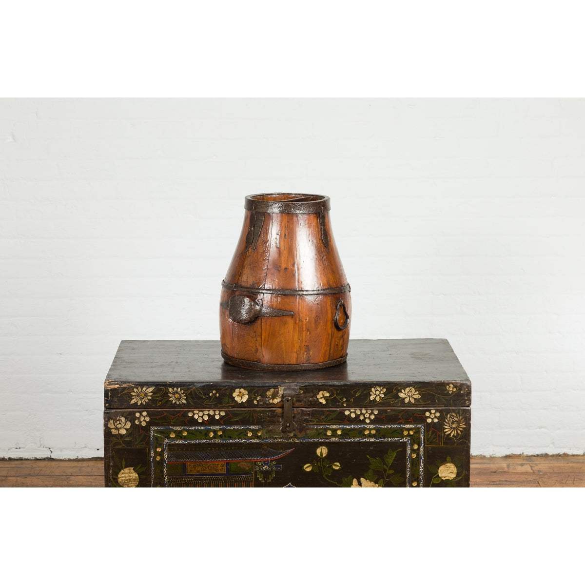 Chinese Qing Dynasty Period 19th Century Pear-Shaped Wooden Grain Basket-7. Asian & Chinese Furniture, Art, Antiques, Vintage Home Décor for sale at FEA Home