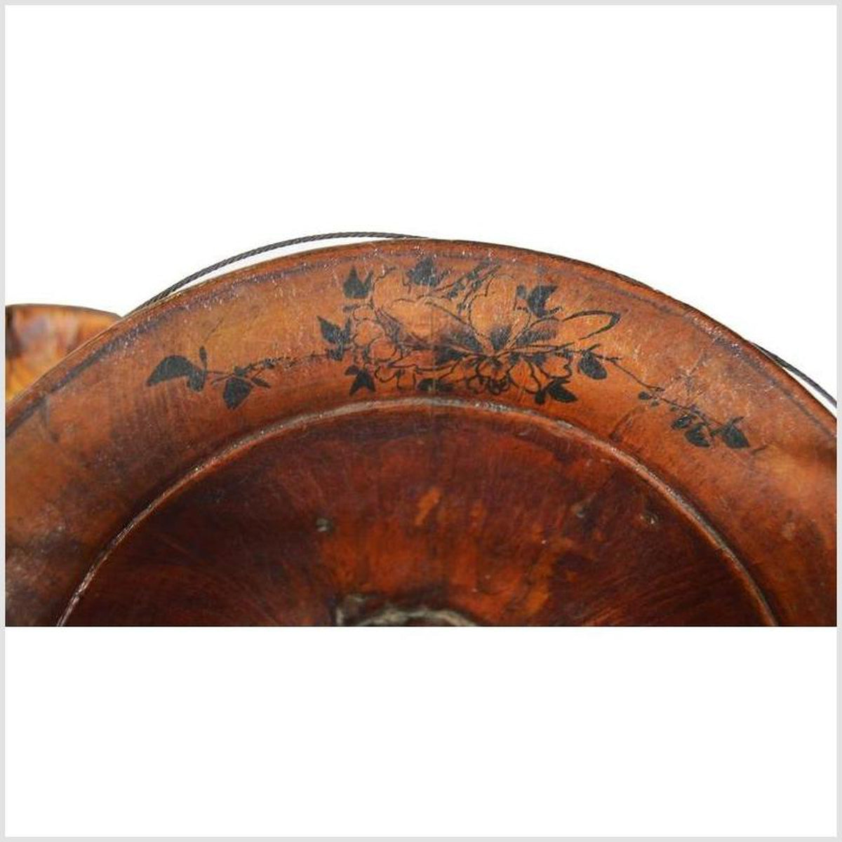 Chinese Varnished Bamboo Hat Basket from the 19th Century Painted with Flowers-5. Asian & Chinese Furniture, Art, Antiques, Vintage Home Décor for sale at FEA Home