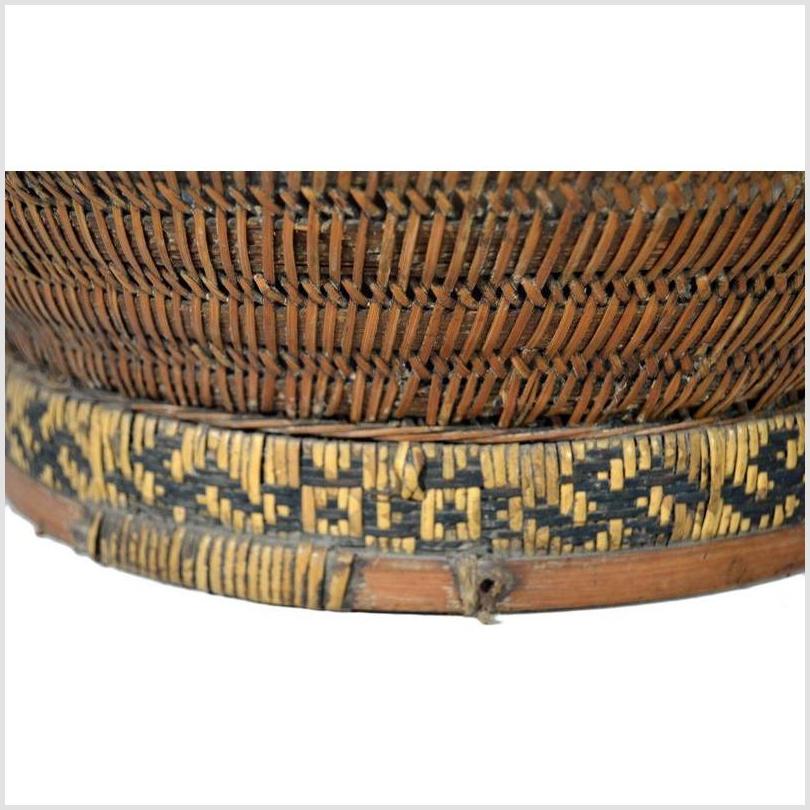 Handwoven Cane and Bamboo Grain Basket from 19th Century-3. Asian & Chinese Furniture, Art, Antiques, Vintage Home Décor for sale at FEA Home