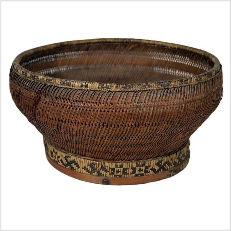 Handwoven Cane and Bamboo Grain Basket from 19th Century-5. Asian & Chinese Furniture, Art, Antiques, Vintage Home Décor for sale at FEA Home