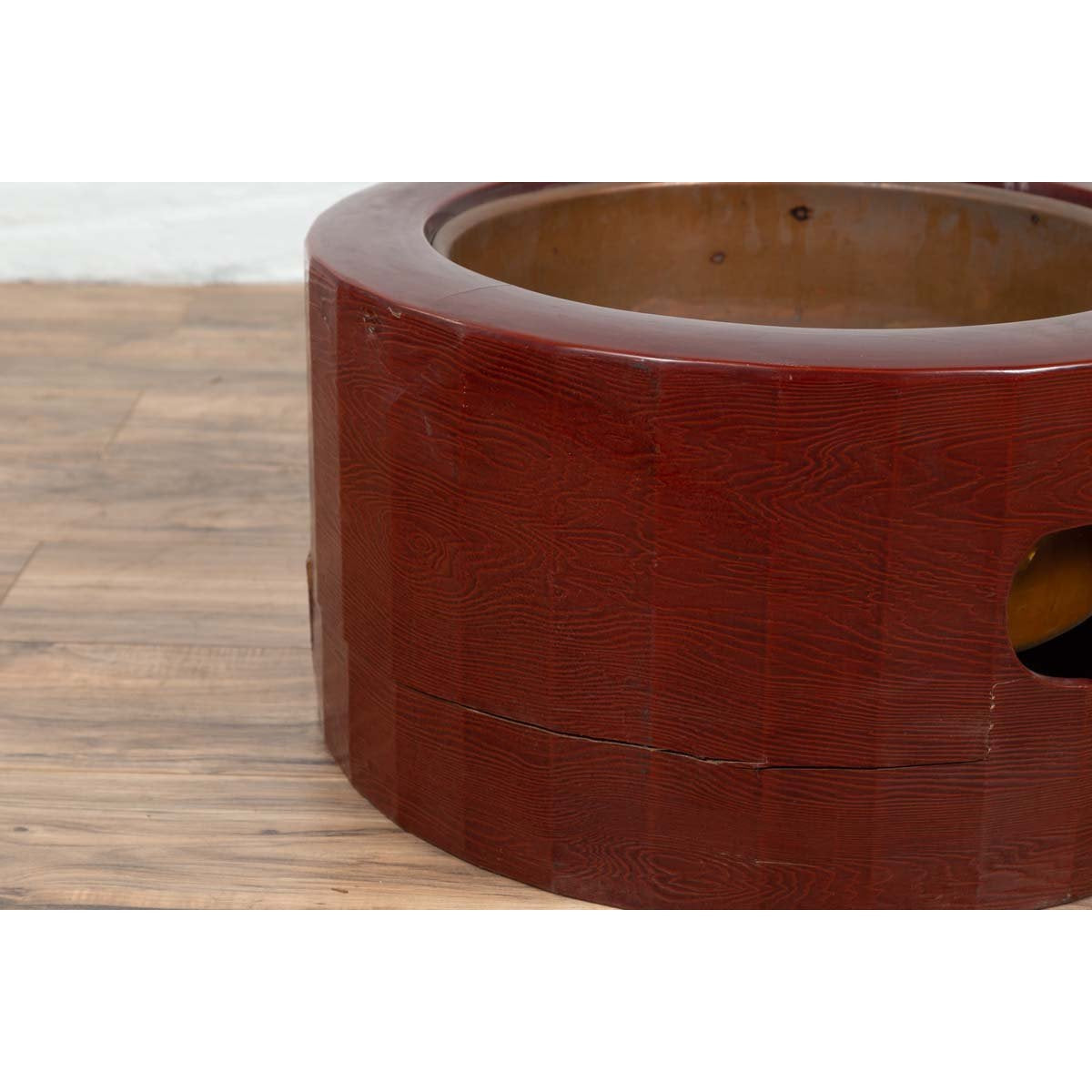 Japanese Taishō Period Early Red Lacquered Circular Hibachi, Early 20th Century-7. Asian & Chinese Furniture, Art, Antiques, Vintage Home Décor for sale at FEA Home
