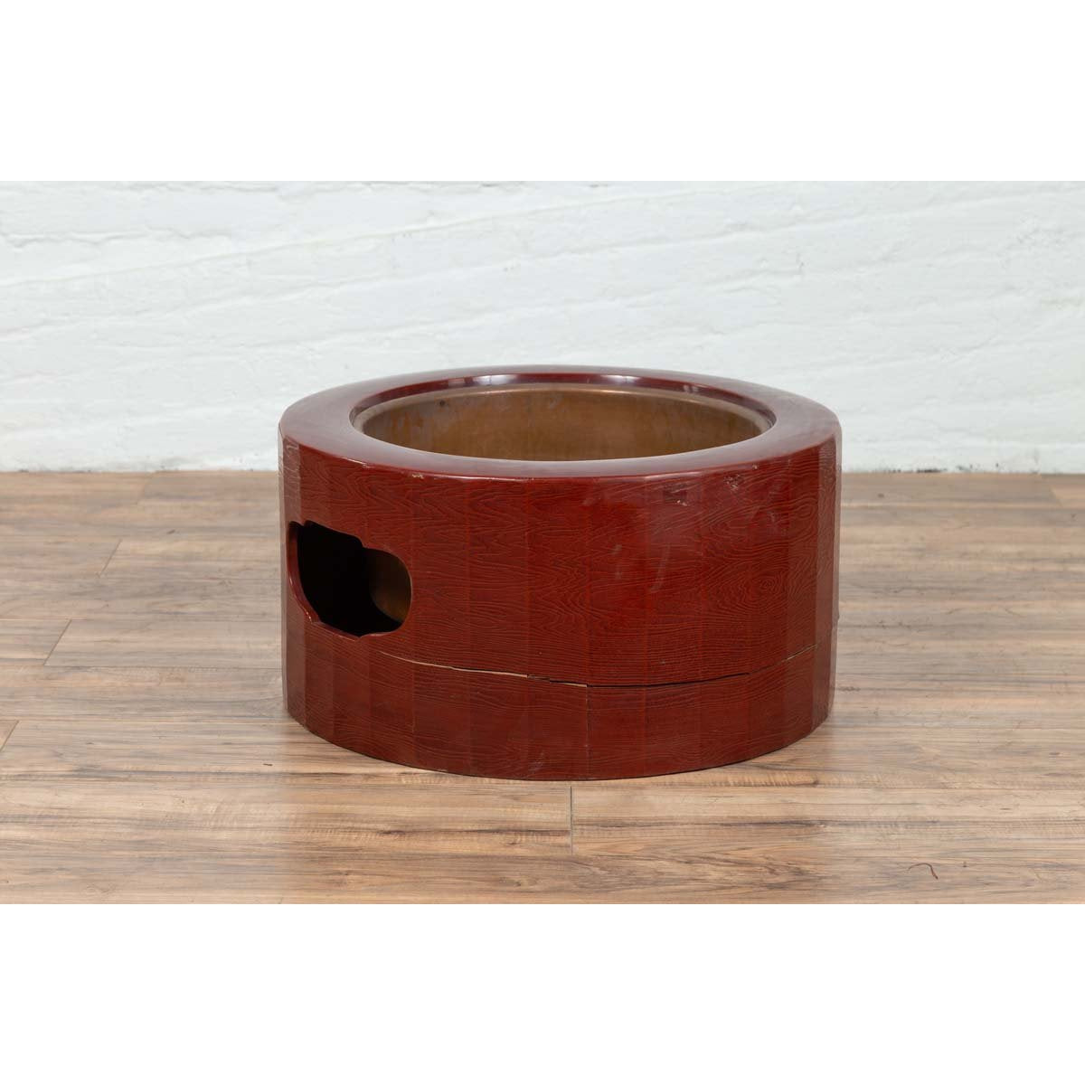 Japanese Taishō Period Early Red Lacquered Circular Hibachi, Early 20th Century-8. Asian & Chinese Furniture, Art, Antiques, Vintage Home Décor for sale at FEA Home