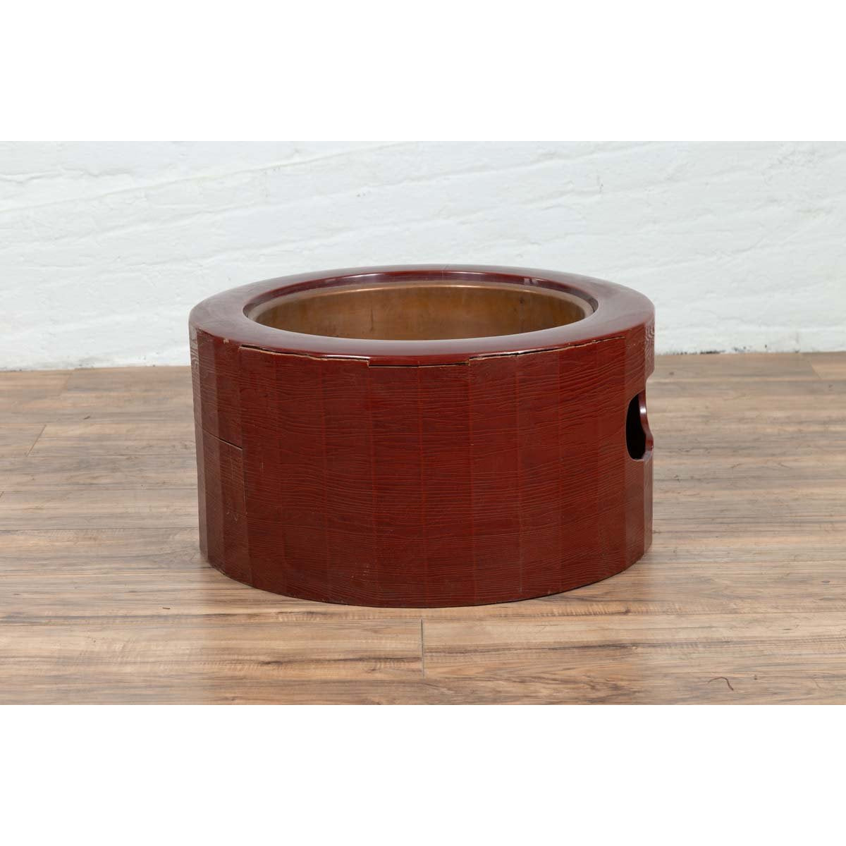 Japanese Taishō Period Early Red Lacquered Circular Hibachi, Early 20th Century-9. Asian & Chinese Furniture, Art, Antiques, Vintage Home Décor for sale at FEA Home