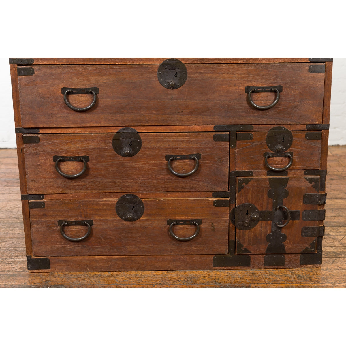 Japanese Taishō Tansu Chest in Isho-Dansu Style with Six Drawers and Safe-13. Asian & Chinese Furniture, Art, Antiques, Vintage Home Décor for sale at FEA Home