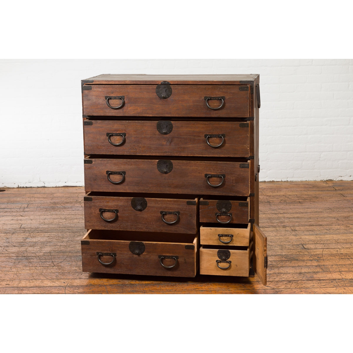 Japanese Taishō Tansu Chest in Isho-Dansu Style with Six Drawers and Safe-3. Asian & Chinese Furniture, Art, Antiques, Vintage Home Décor for sale at FEA Home