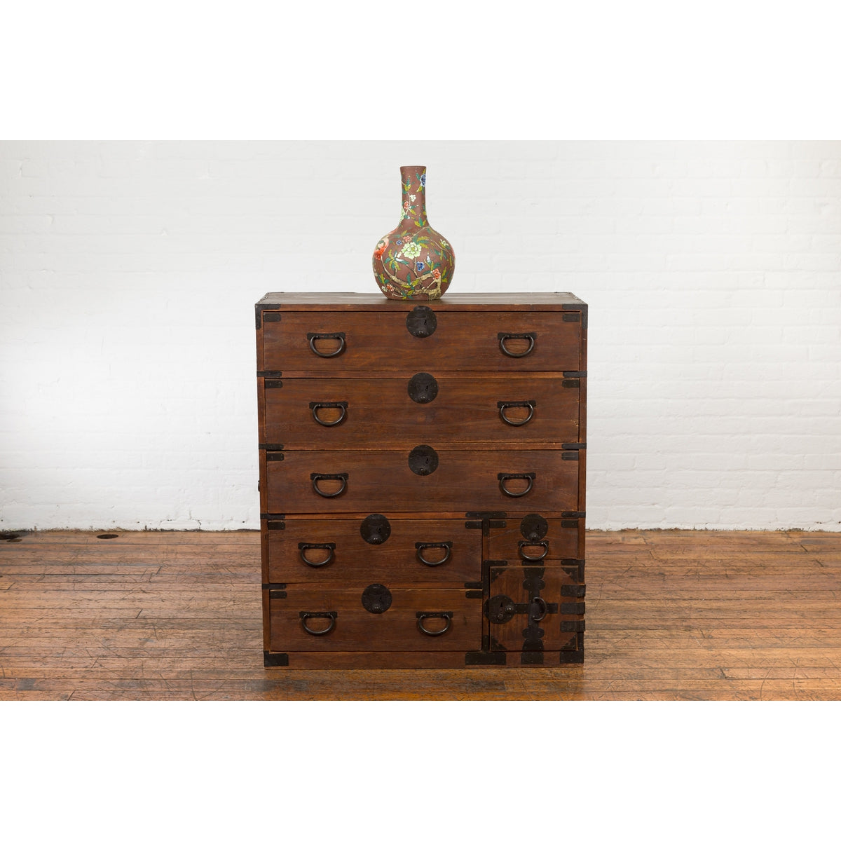 Japanese Taishō Tansu Chest in Isho-Dansu Style with Six Drawers and Safe-5. Asian & Chinese Furniture, Art, Antiques, Vintage Home Décor for sale at FEA Home