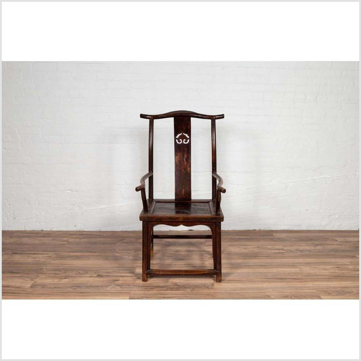 Pair of Chinese 1880s Official's Hat Chairs with Pierced Splats and Curving Arms-5. Asian & Chinese Furniture, Art, Antiques, Vintage Home Décor for sale at FEA Home