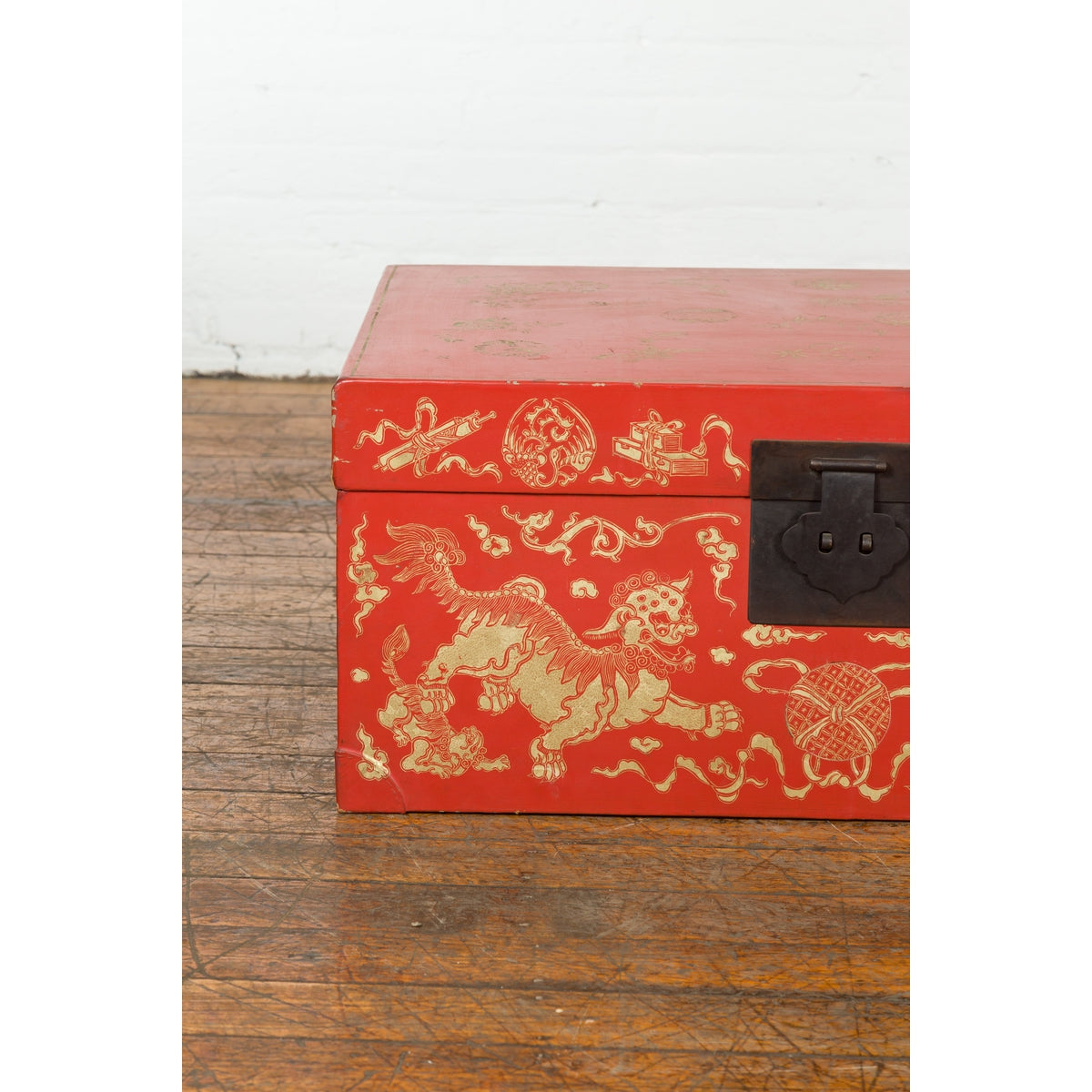 Red Lacquered Chinese Blanket Chest with Gilt Motifs and Guardian Lions-14. Asian & Chinese Furniture, Art, Antiques, Vintage Home Décor for sale at FEA Home
