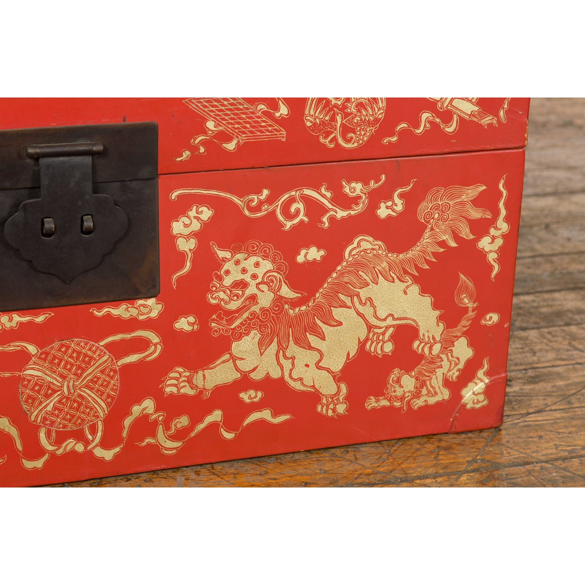 Red Lacquered Chinese Blanket Chest with Gilt Motifs and Guardian Lions-17. Asian & Chinese Furniture, Art, Antiques, Vintage Home Décor for sale at FEA Home