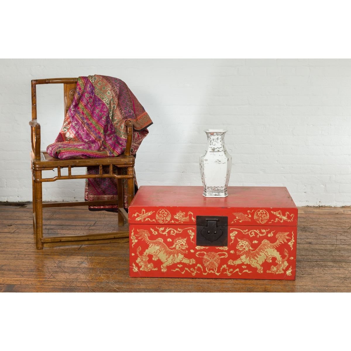 Red Lacquered Chinese Blanket Chest with Gilt Motifs and Guardian Lions-6. Asian & Chinese Furniture, Art, Antiques, Vintage Home Décor for sale at FEA Home