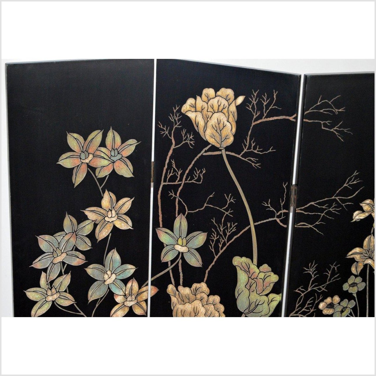 4-Panel Black Screen with Chinoiseries of Flowers-YN2892-7. Asian & Chinese Furniture, Art, Antiques, Vintage Home Décor for sale at FEA Home