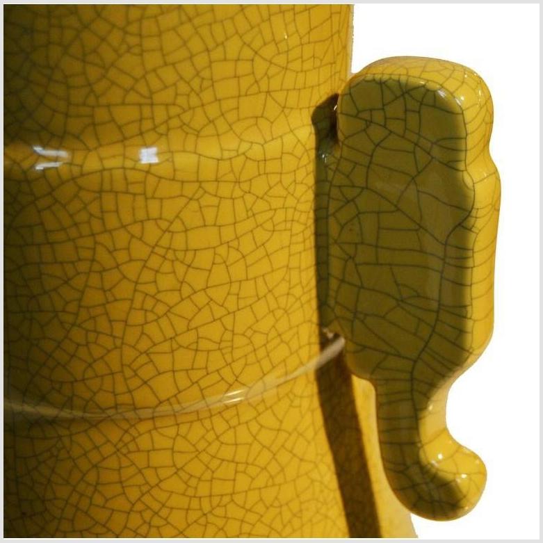 Vintage Chinese Offering Vase Crackle Design-4. Asian & Chinese Furniture, Art, Antiques, Vintage Home Décor for sale at FEA Home