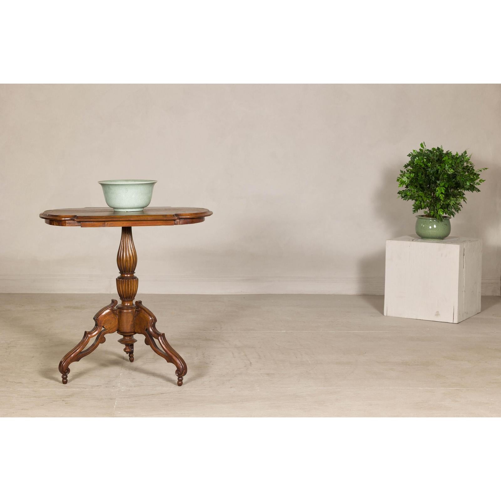 Colonial Tripod Table with Turned Pedestal and Scrolled Legs