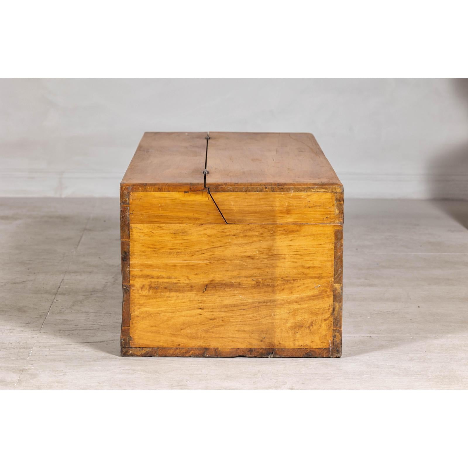 19th Century Yumu Storage Blanket Chest with Natural Lacquer, Late Qing Dynasty