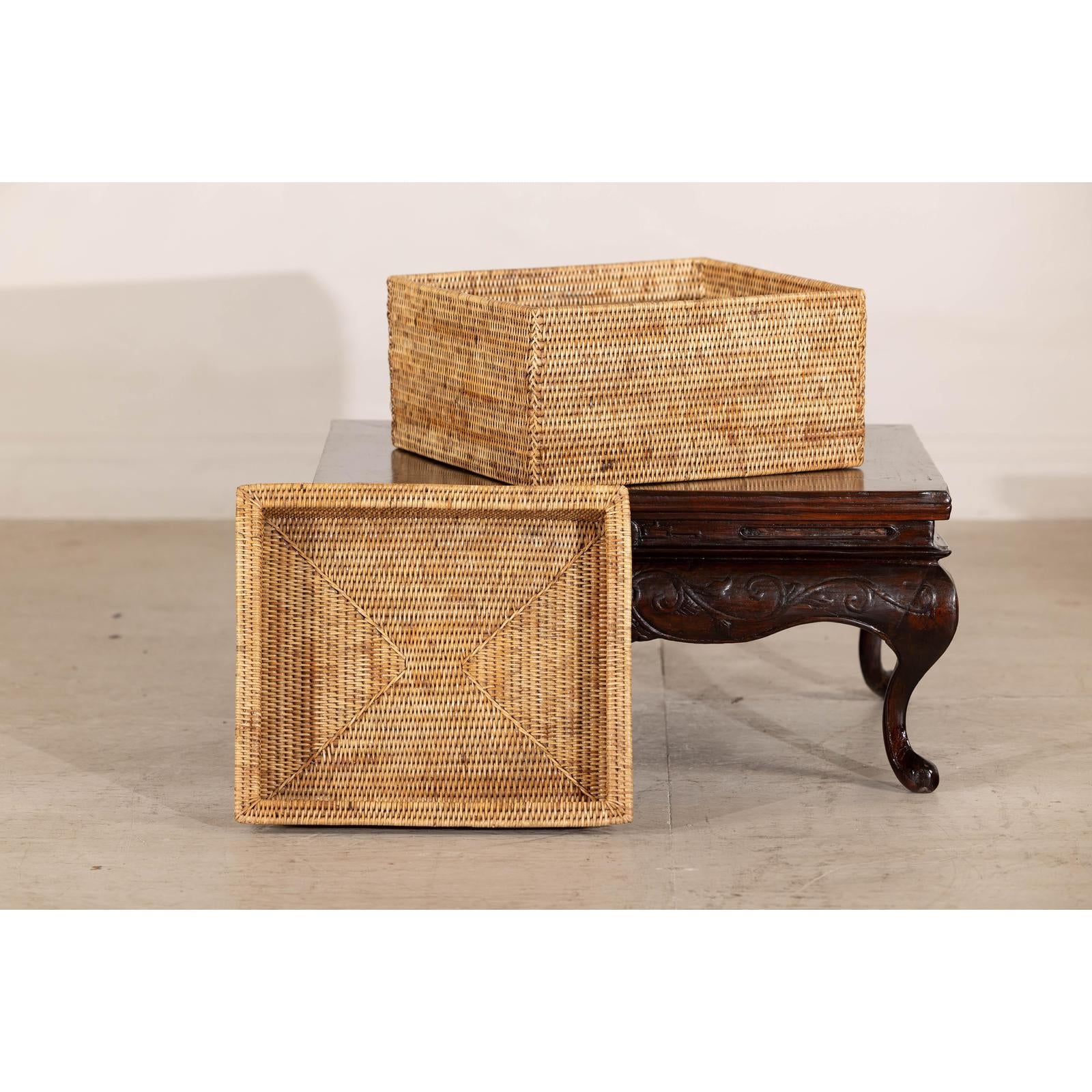 Vintage Country Style Rectangular Rattan Storage Box with Removable Tray Lid