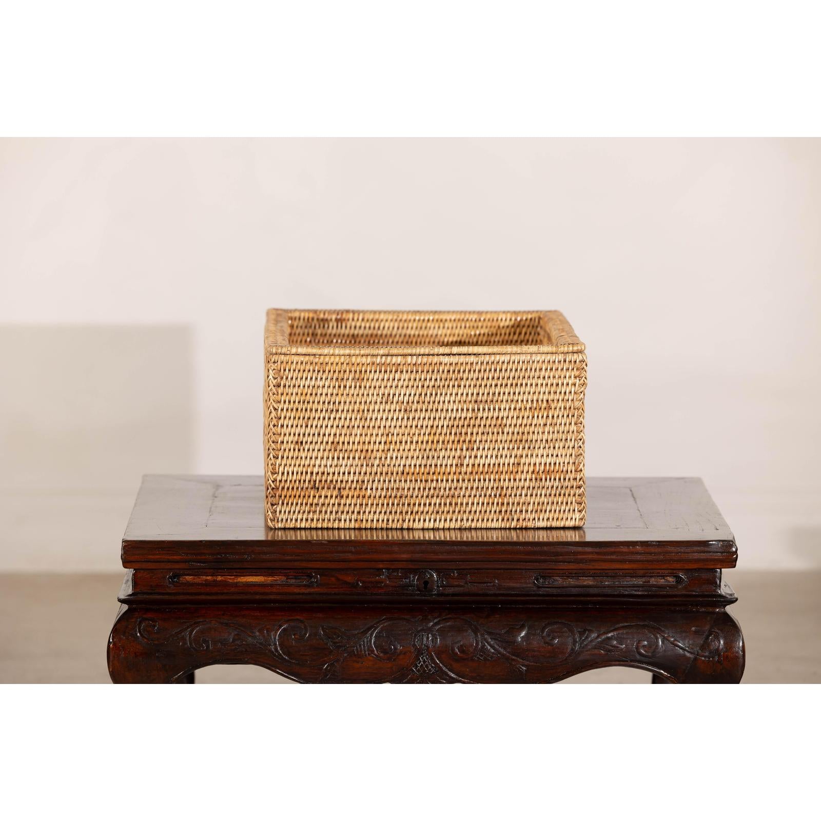 Vintage Country Style Rectangular Rattan Storage Box with Removable Tray Lid