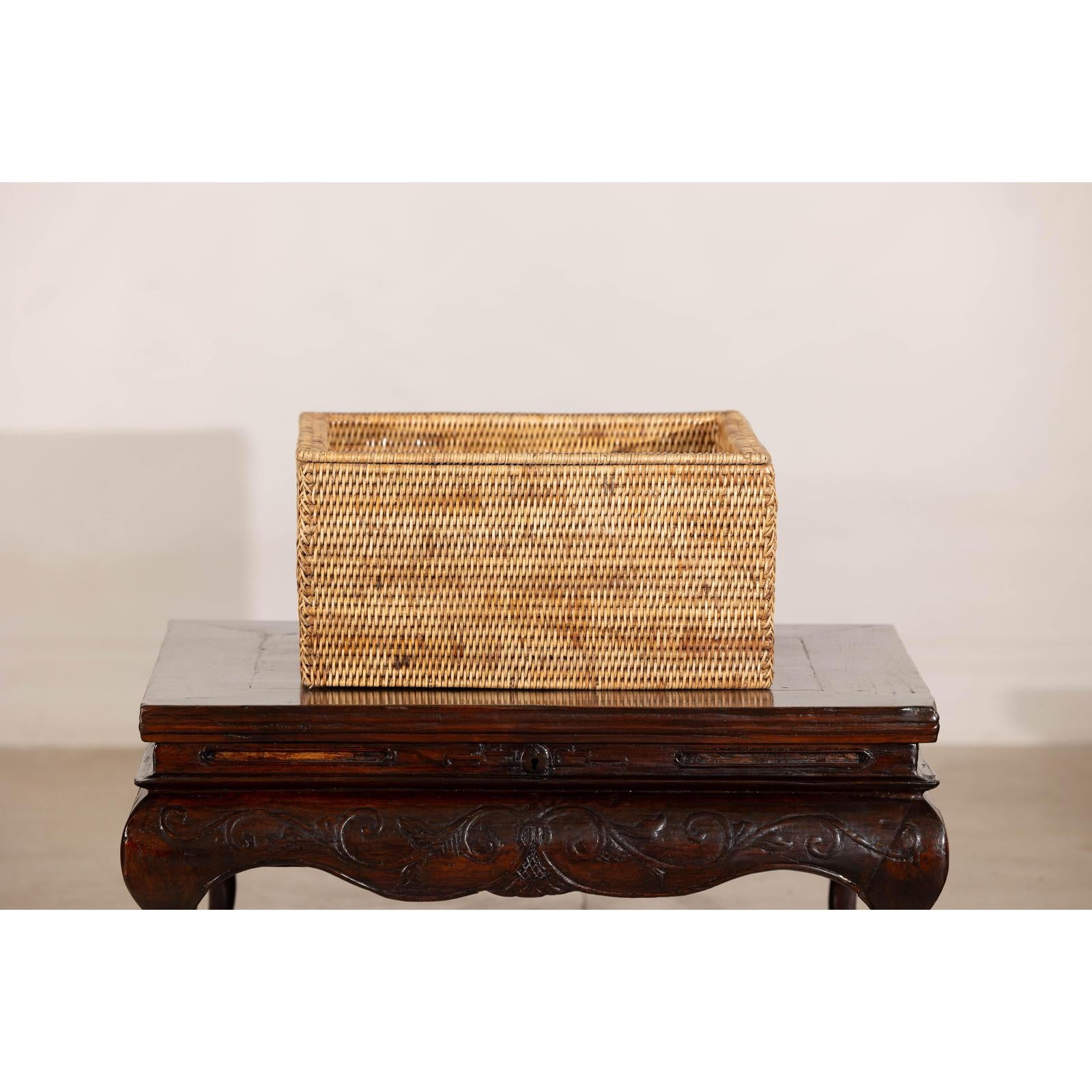 Vintage Country Style Rectangular Rattan Storage Box with Removable Tray Lid