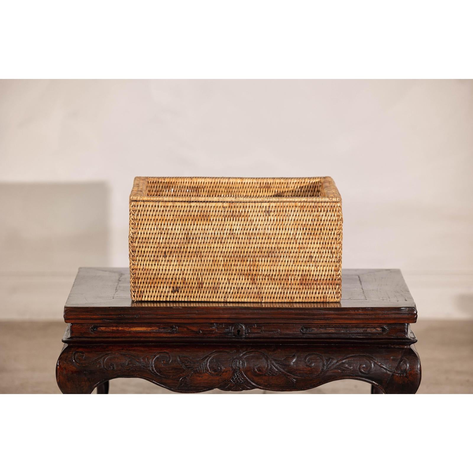 Vintage Country Style Rectangular Rattan Storage Box with Removable Tray Lid