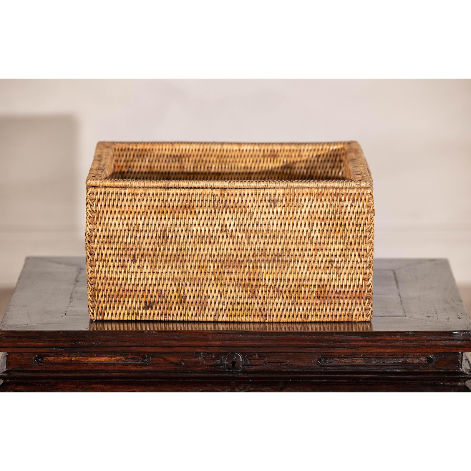 Vintage Country Style Rectangular Rattan Storage Box with Removable Tray Lid