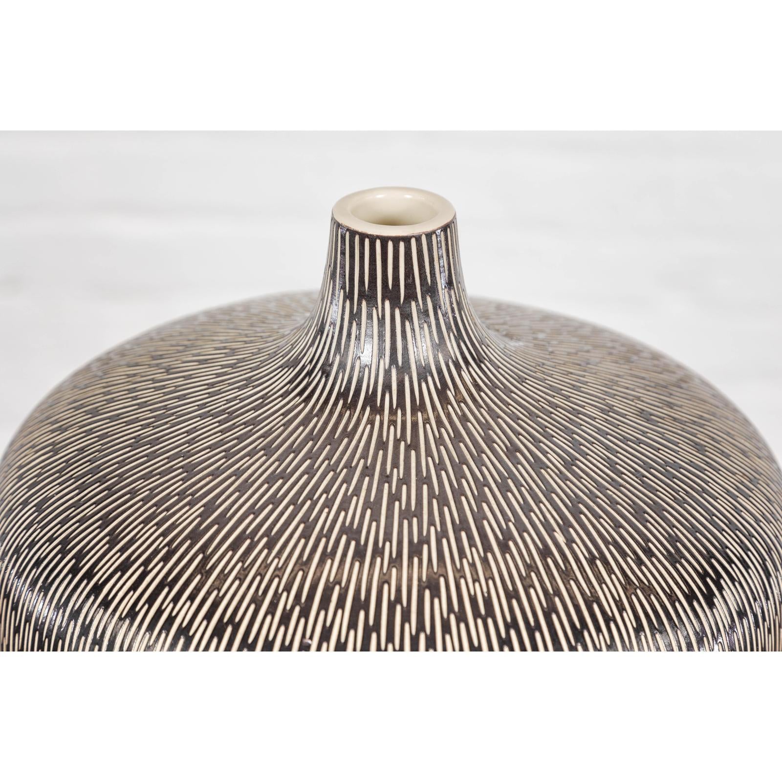 Artisan Handmade Brown Glazed Ceramic Vase with Textured Cream Stokes