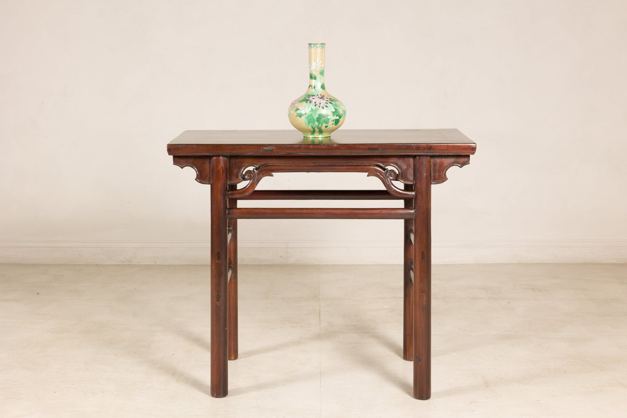 Chinese Qing elm console table surface detail